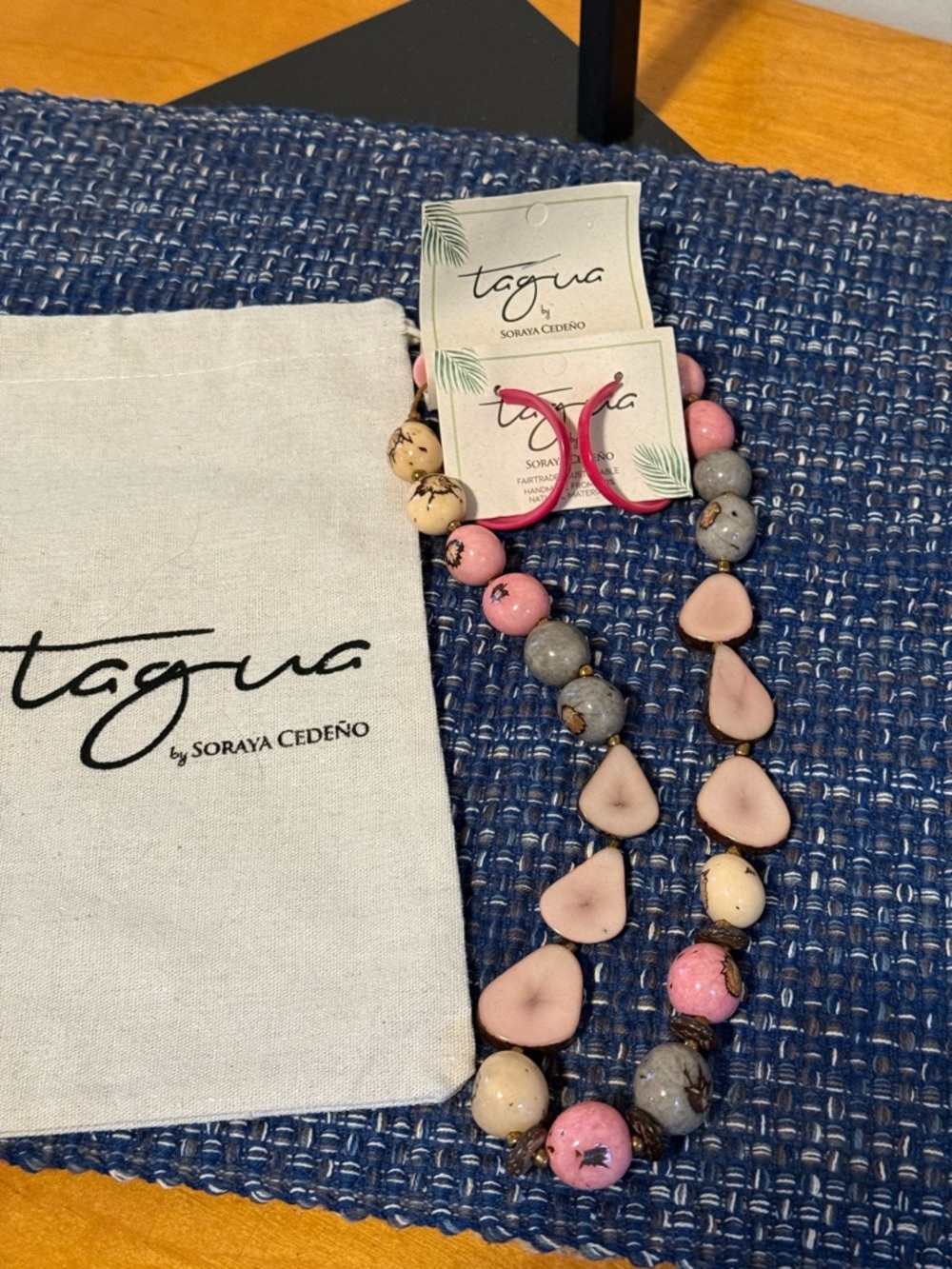 Tagua Olmeido Necklace Set